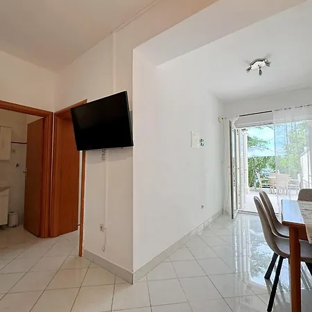 By The Sea Silo, Krk - 18704 Apartman